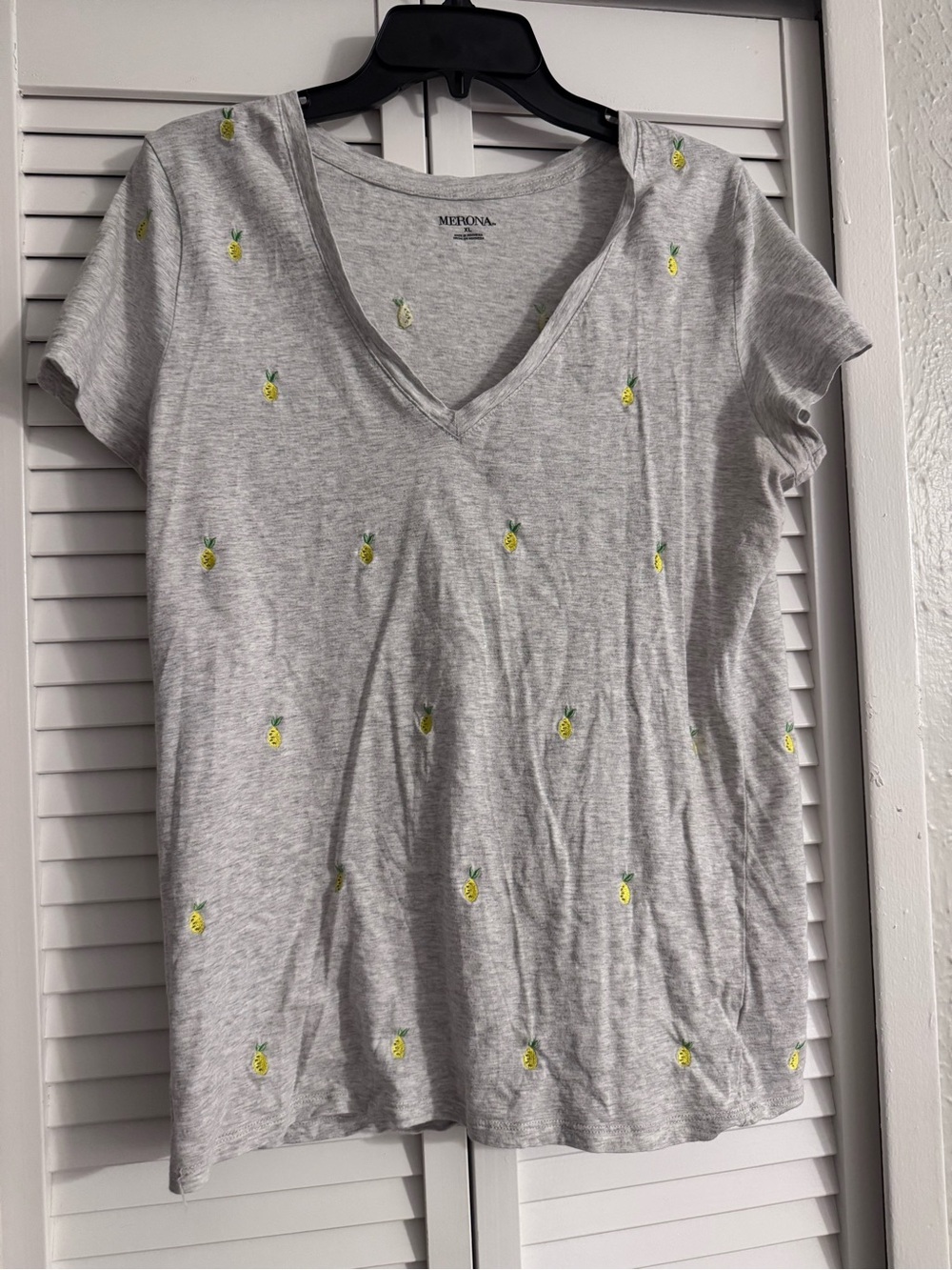 Merona Gray V-Neck Tee with Tiny Pineapple Motif